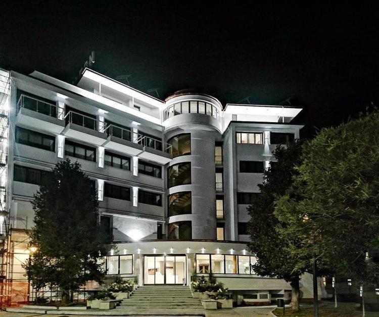 Hotel Napoleon Лукка Экстерьер фото